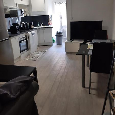 Le Logis Des Templiers Appartement Climatise Régusse Exterior foto