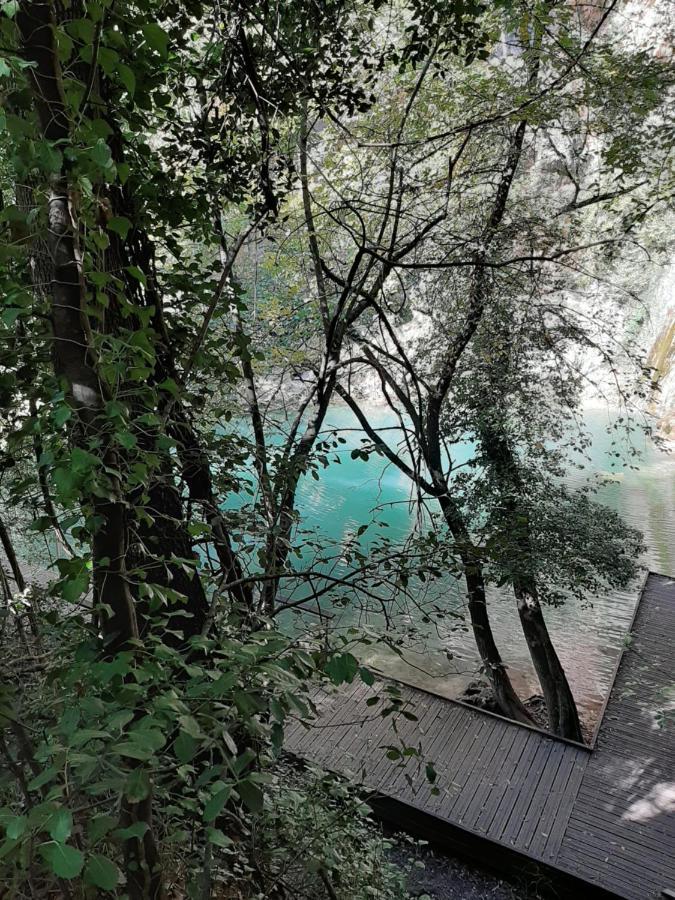 Le Logis Des Templiers Appartement Climatise Régusse Exterior foto